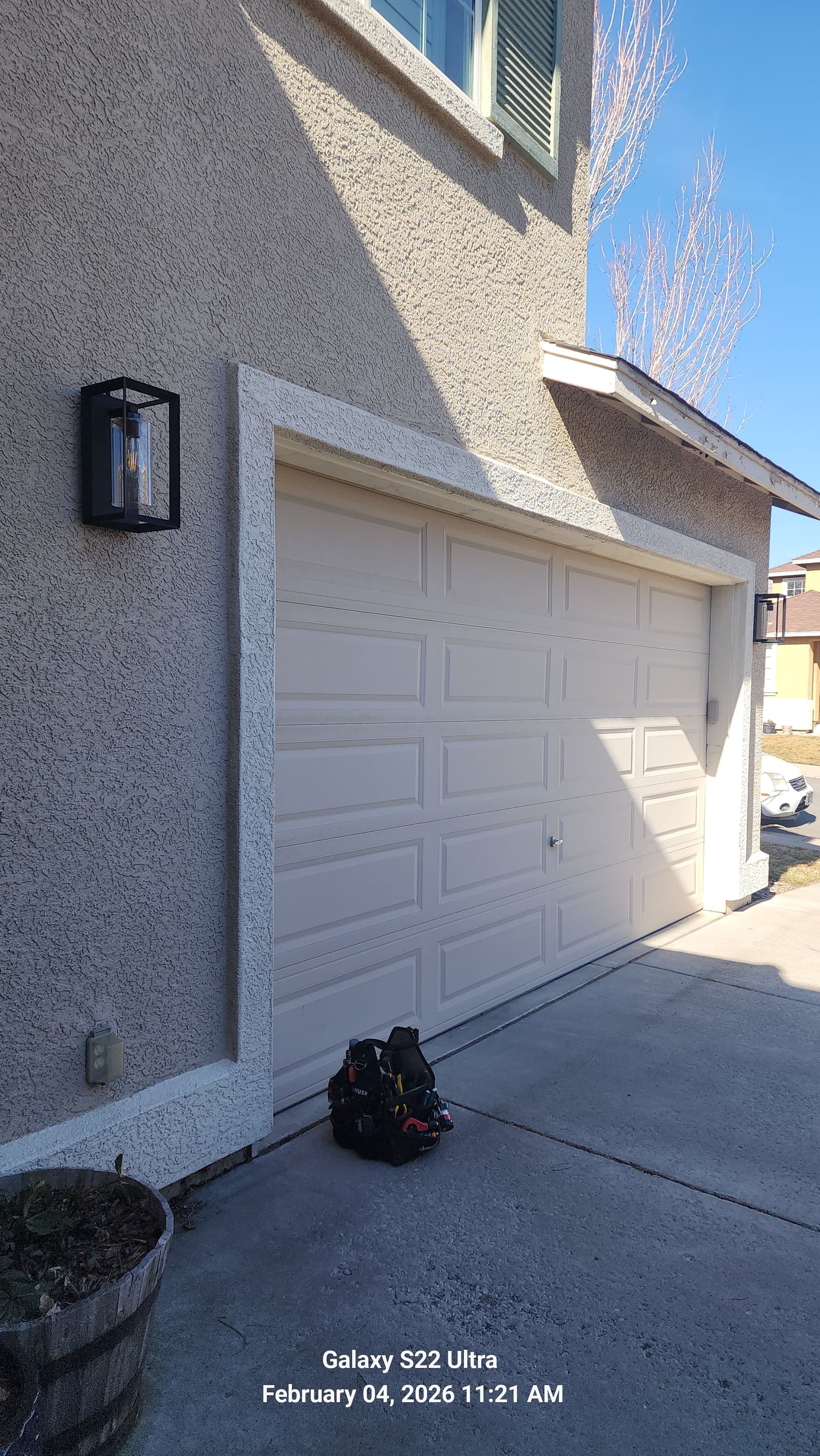 Gallery photos for Stylish Outdoor Lighting Installation for Enhanced Curb Appeal: Image #1