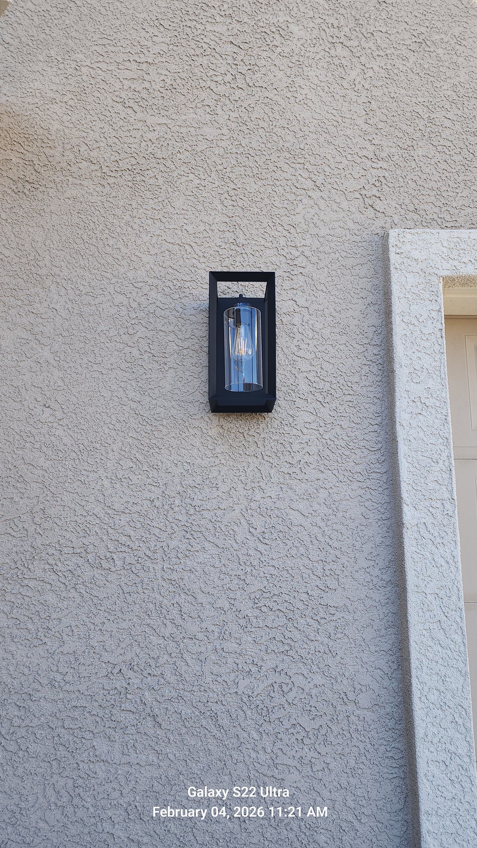Gallery photos for Stylish Outdoor Lighting Installation for Enhanced Curb Appeal: Image #2