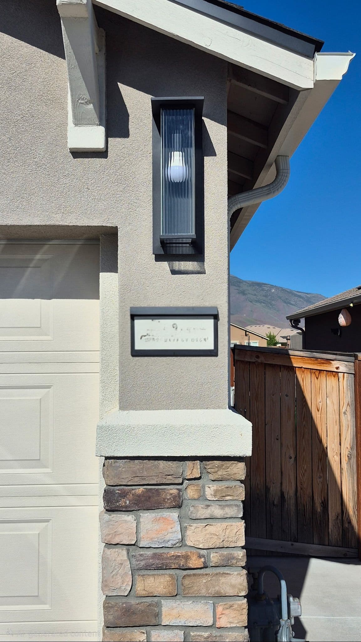 New Coach Lights That Boost Curb Appeal and Home Safety image