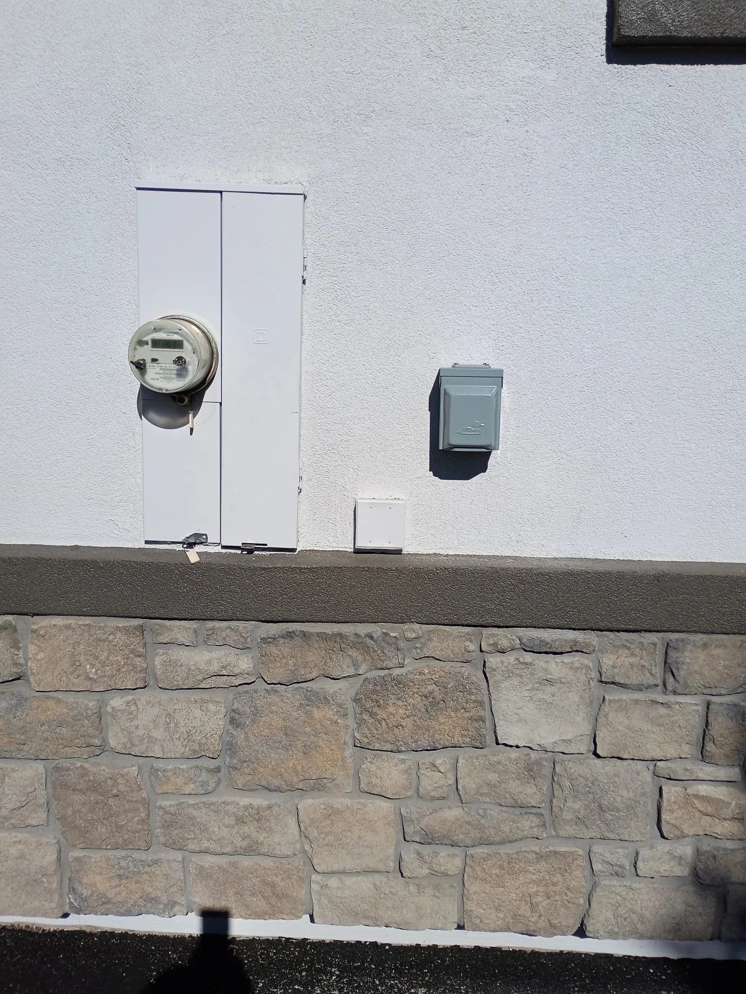 Project 50-Amp Outdoor RV Plug Installed at Home image
