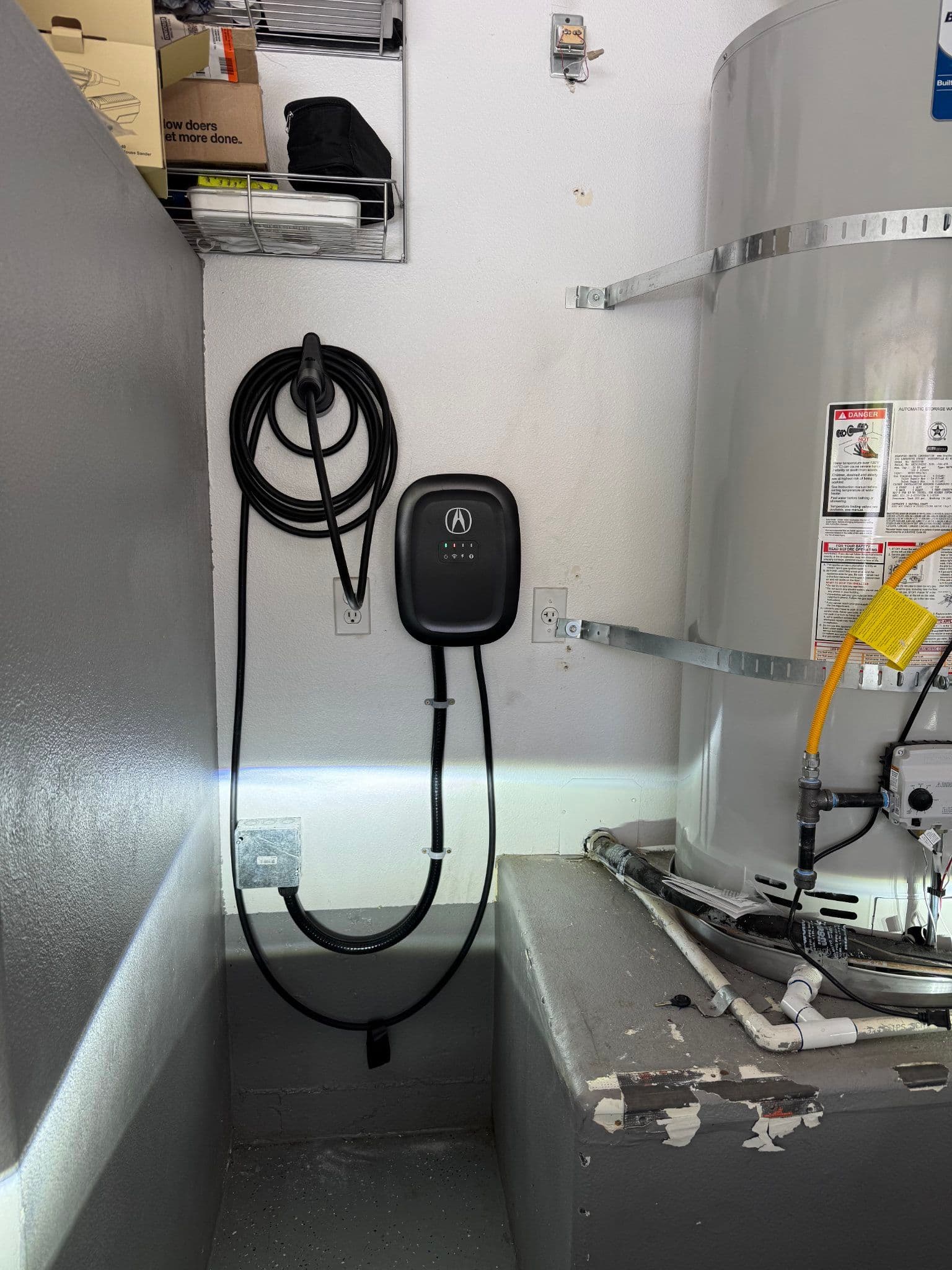 Gallery photos for Efficient EV Charger Setup Powers Up Your Commute: Image #1