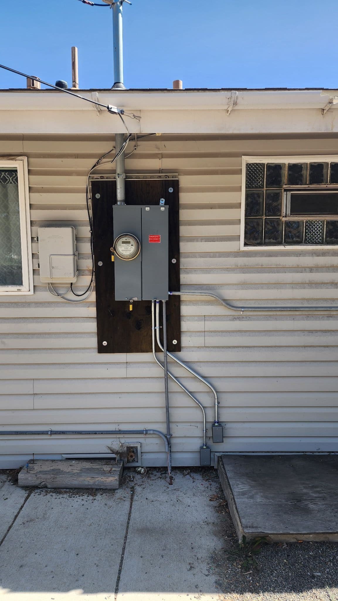 Reliable 125 Amp Electrical Panel Installation image