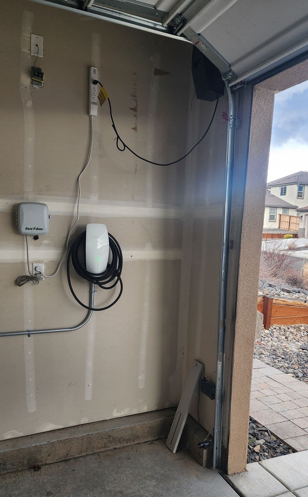 Gallery photos for Enhanced Home Convenience with Universal Tesla Wall Connector Installation: Image #1