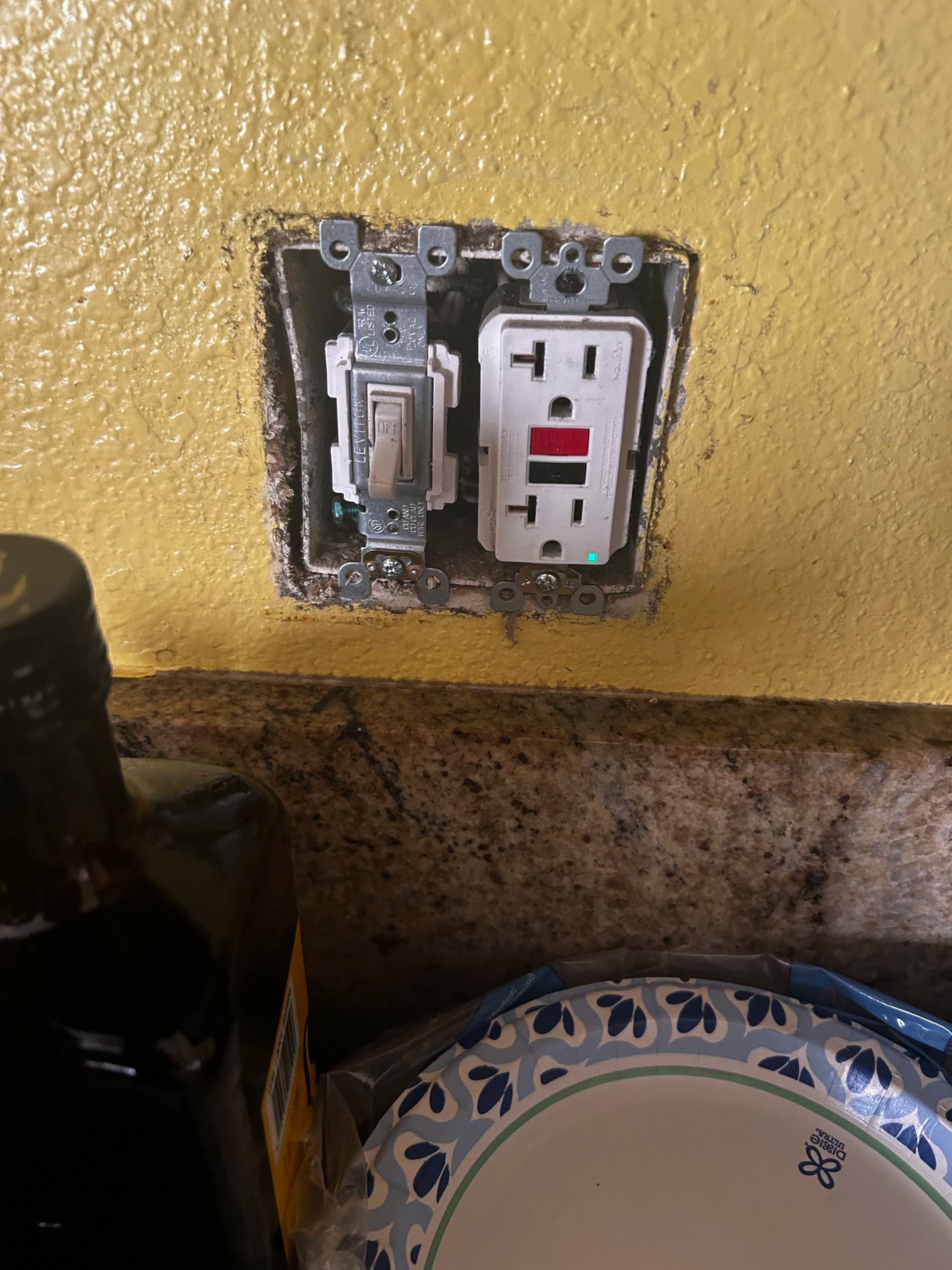 Gallery photos for Kitchen GFCI Outlet and Switch Replacement Done Right: Image #1